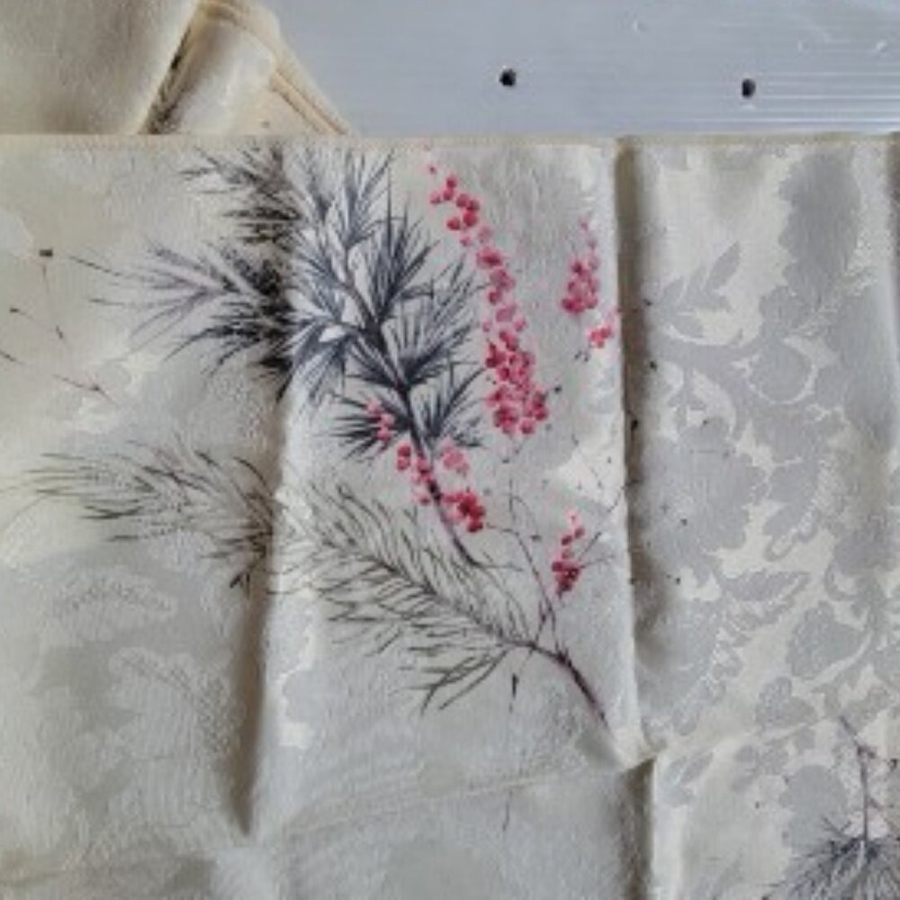 NWT Vtg Set of 4 Damask Fabric Napkins Cream w/ Red Berries Cinnabar 19” Square